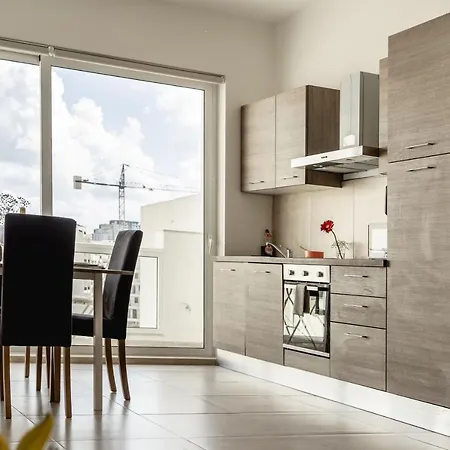 Daire Beautiful 2bdr In Center Sliema! Near *