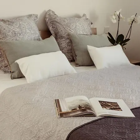 Beautiful 2bdr In Center Sliema! Near Daire