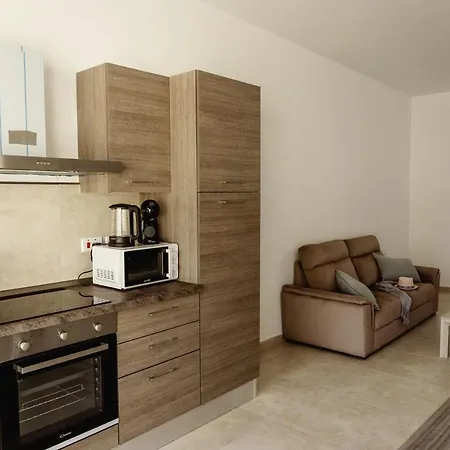 Beautiful 2bdr In Center Sliema! Near * Sliema