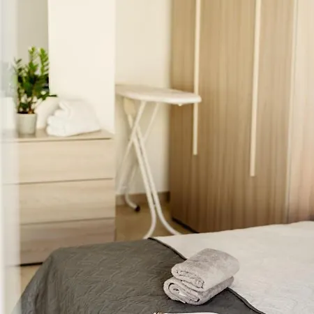 Beautiful 2bdr In Center Sliema! Near