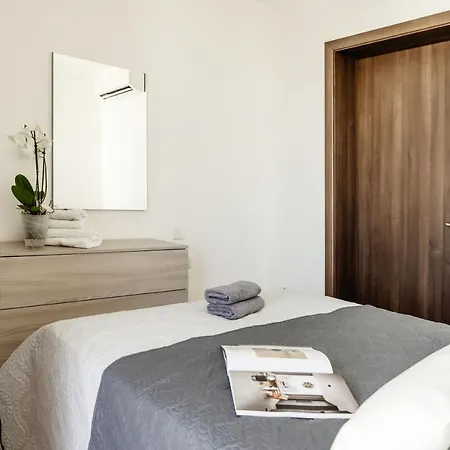 Beautiful 2bdr In Center Sliema! Near 公寓