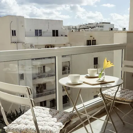 Beautiful 2bdr In Center Sliema! Near